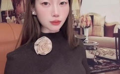 妈妈让我挺进她的小泬